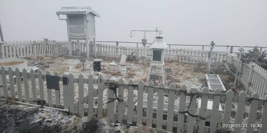 Premières neiges sur le Mont de Jade