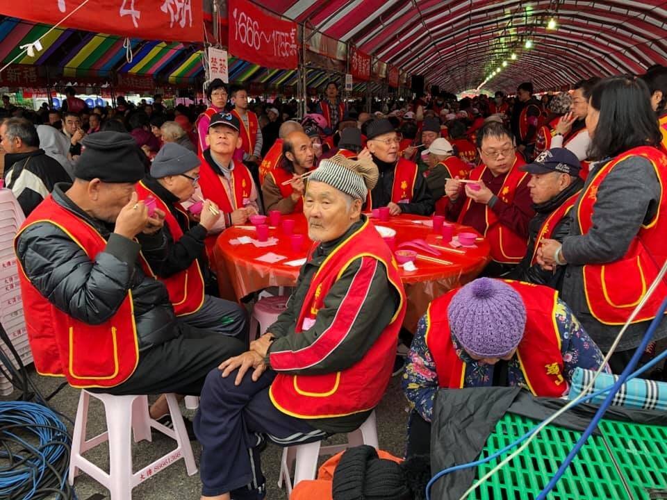 40 000 personnes invitées au banquet de fin d’année pour les plus démunis