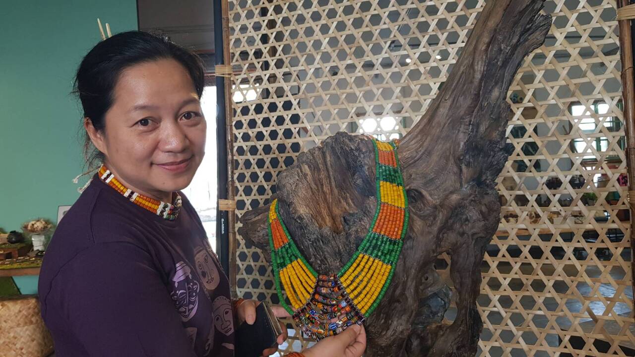 Lin Hsiu-hui, artisane du verre coloré