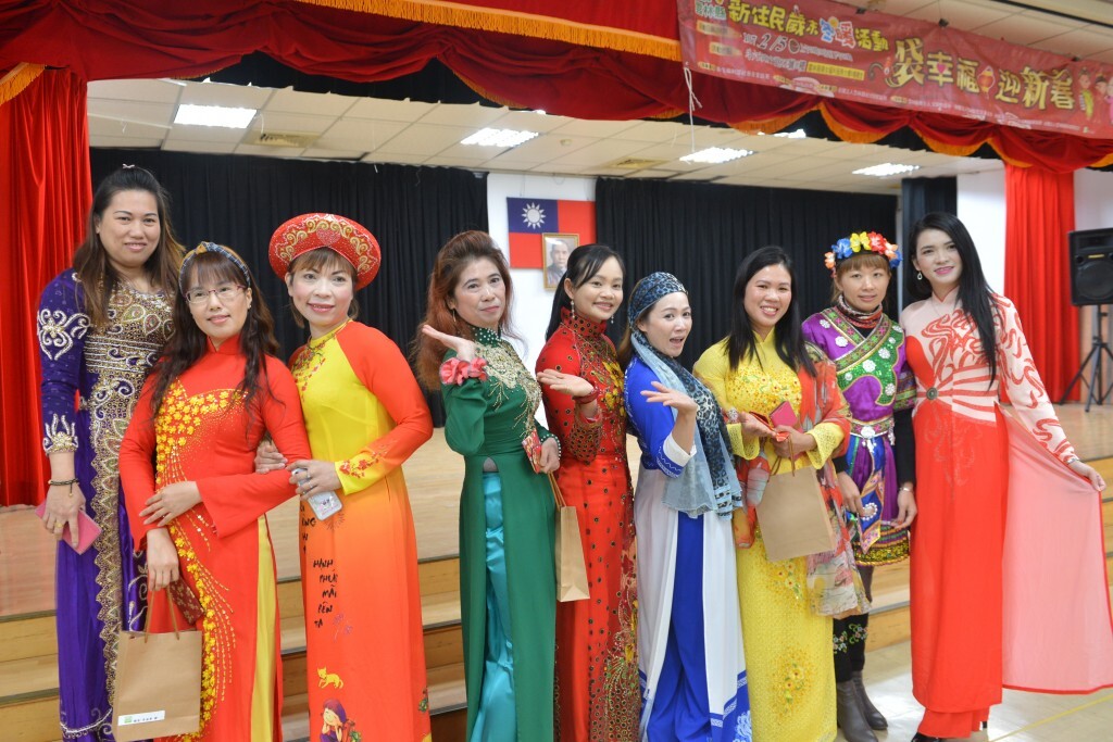 Les Taiwanais se marient moins, les mariages mixtes en hausse