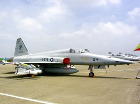 Toute la flotte de chasseurs F-5 sera remplacée d’ici 2024