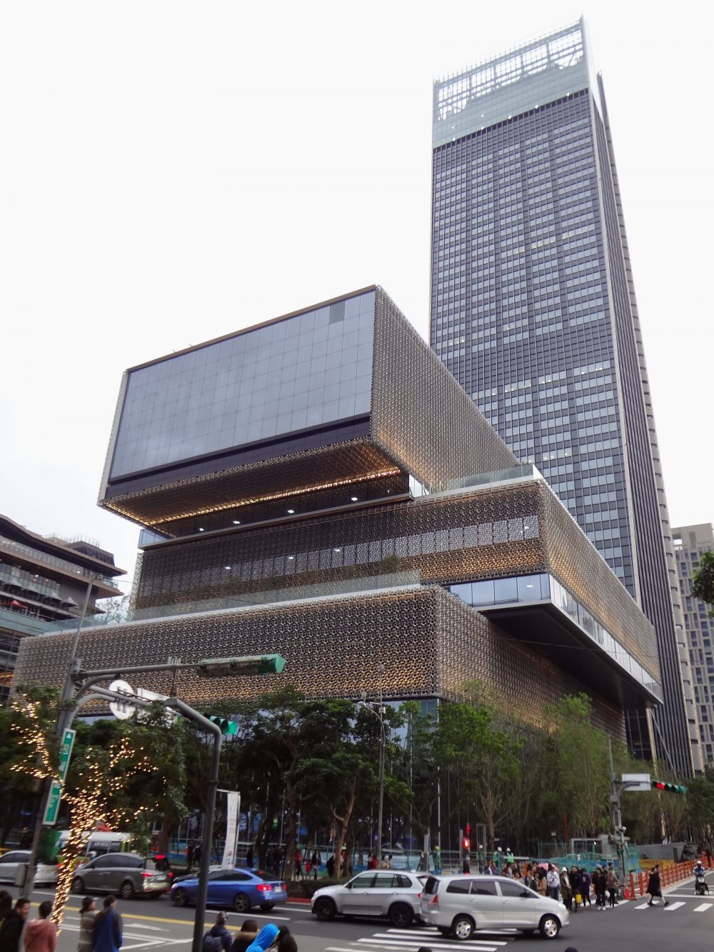 Facebook pend la crémaillère dans son nouveau bureau de la Nan Shan Plaza