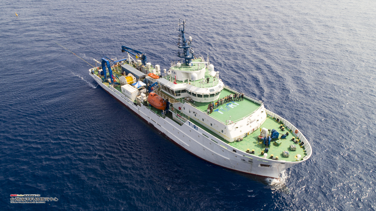 Le bateau de recherche Legend effectue une première navigation à succès