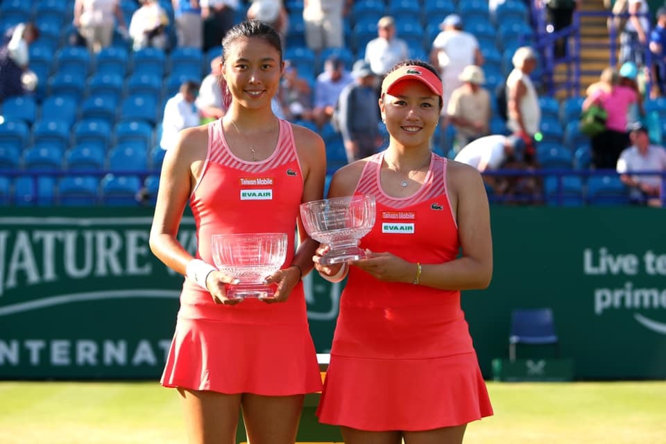 Les soeurs Chan remportent le tournoi d'Eastbourne
