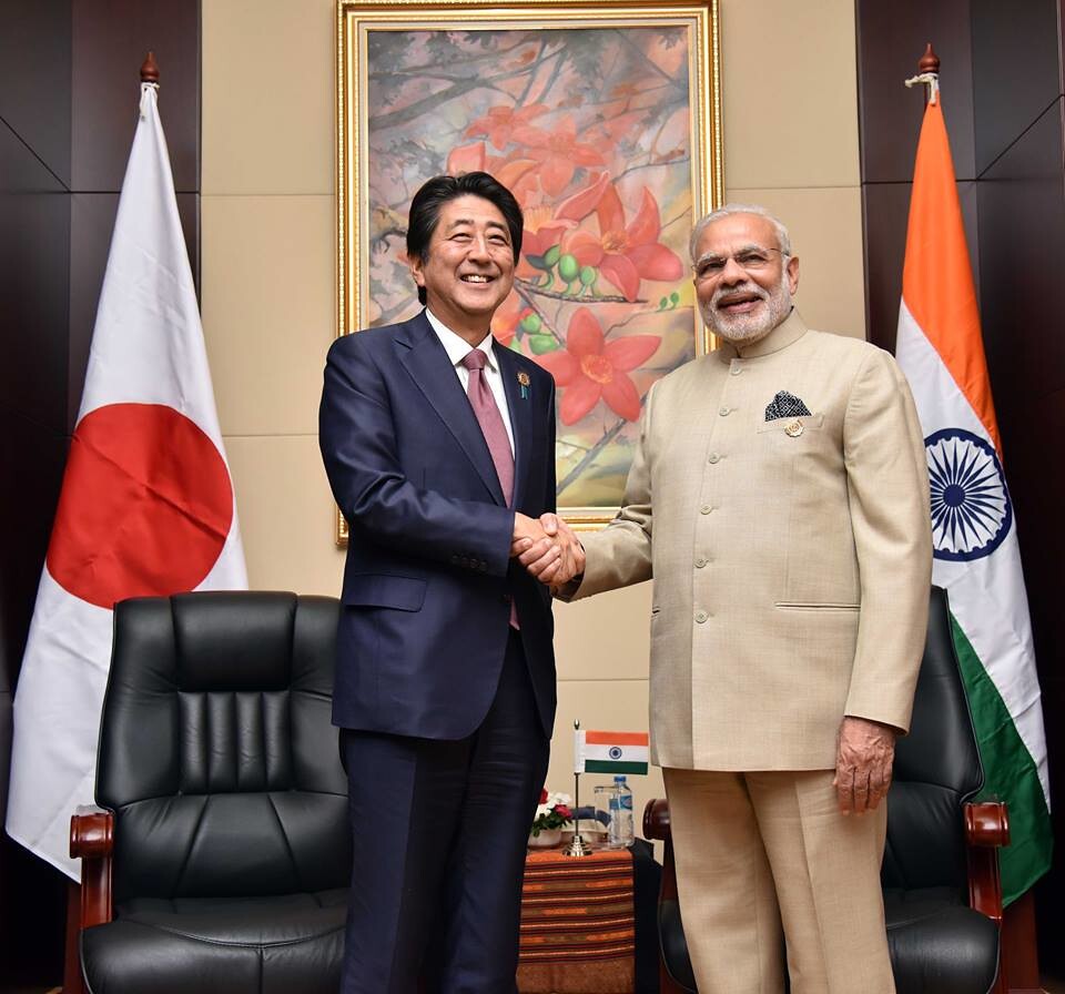 Le premier ministre japonais Abe Shinzo et le premier ministre indien Narendra Modi (Image : Flickr - Narendra Modi)
