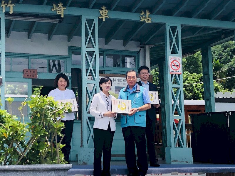 Le réseau ferré d’Alishan décroche le titre de « paysage culturel »