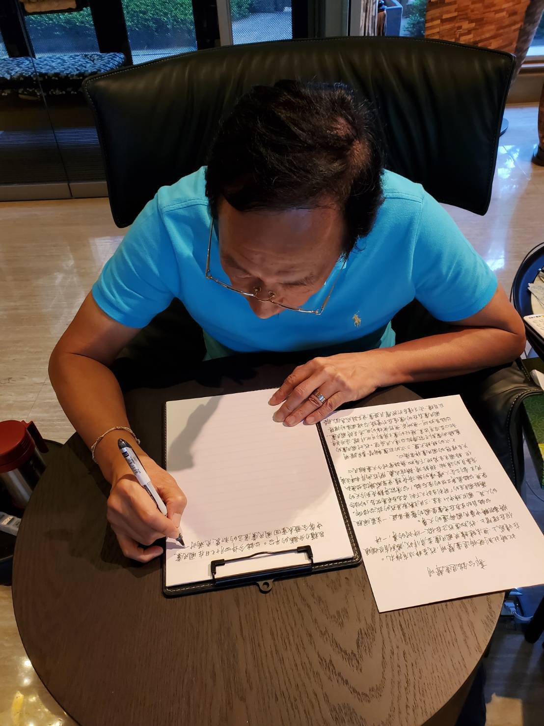Terry Gou quitte le KMT