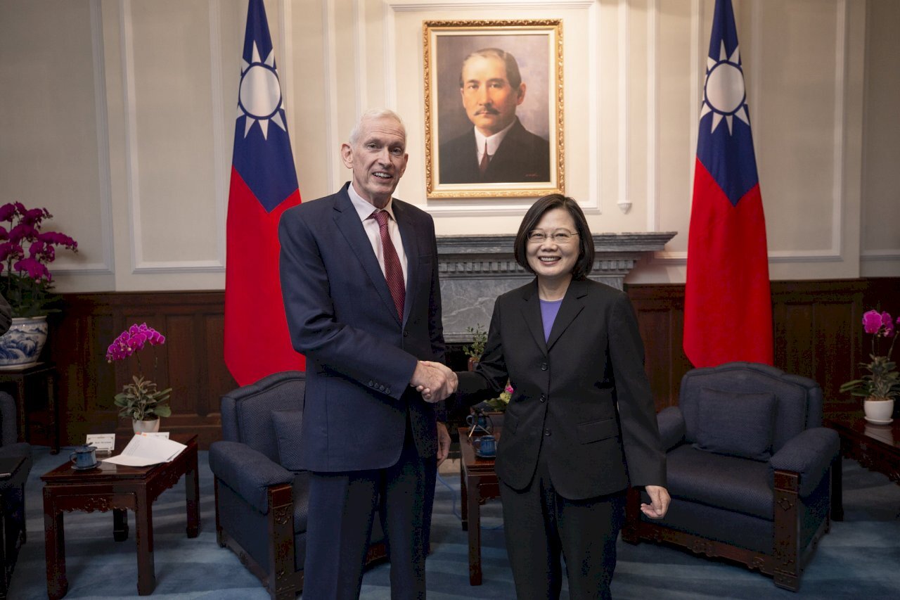 James Moriarty soutient le renforcement du partenariat taiwano-américain