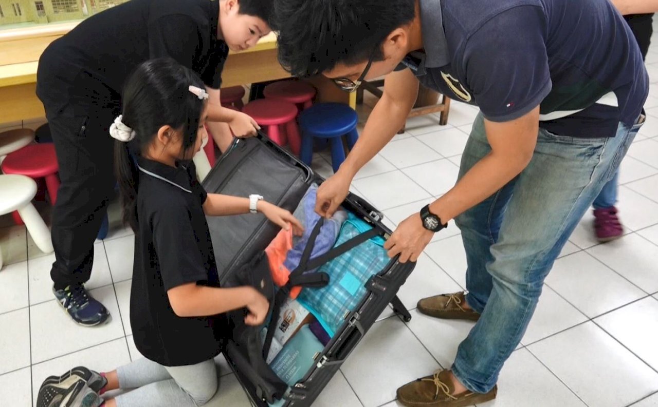 Des collégiens taiwanais inventent la valise de demain
