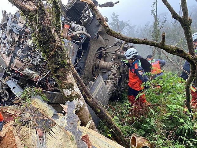 8 morts dans un accident d’hélicoptère de l’armée, dont le chef d’état-major des armées