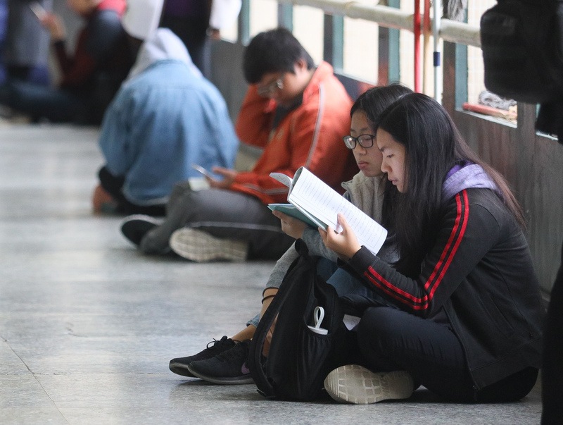 Les universités repoussent aussi la rentrée