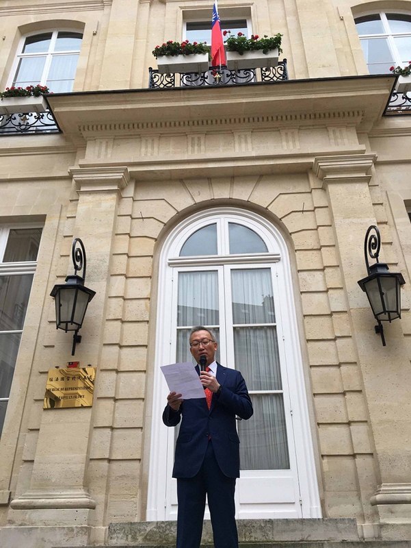 François Wu, ambassadeur taiwanais en France : 