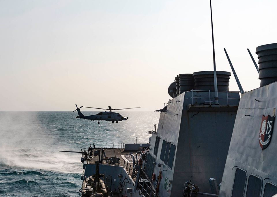 Un destroyer américain passe dans le détroit de Taiwan