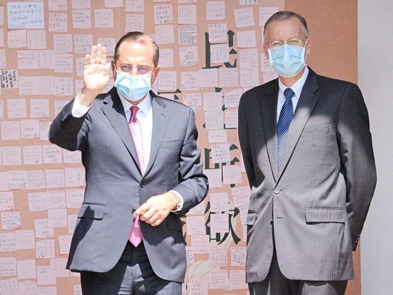 Alex Azar rend hommage à l’ancien président Lee Teng-hui