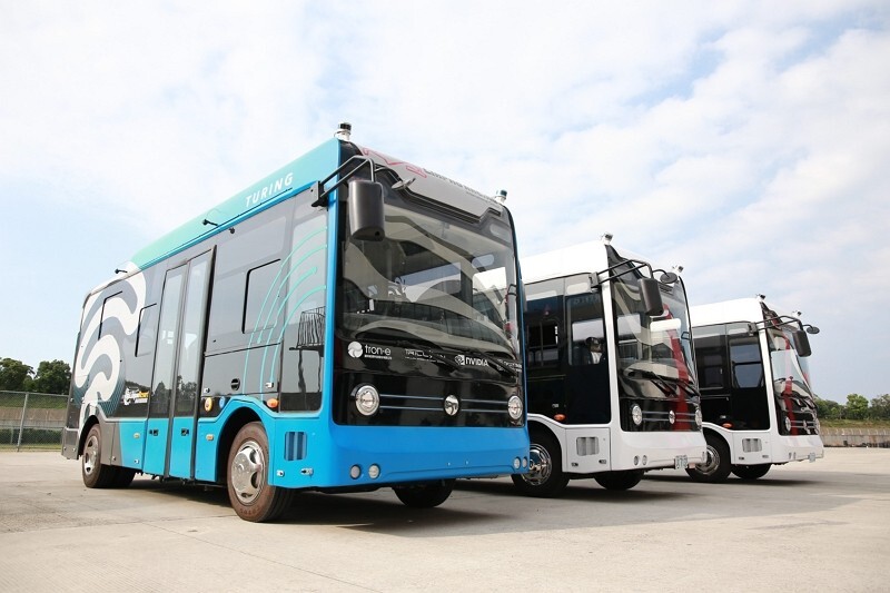 Les résidents de Taipei s'essaient au bus autonome