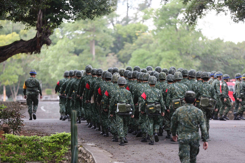 Renforcement des entraînements au combat dans le service militaire