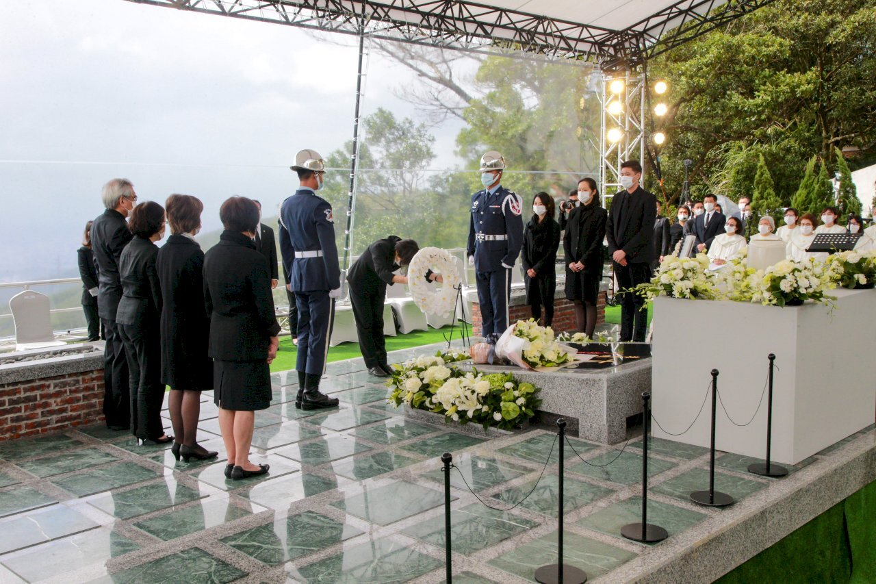 Lee Teng-hui enterré dans le cimetière militaire de Wuzhishan
