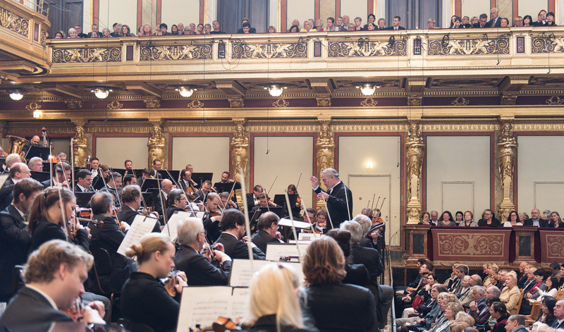 Rejet de la visite de l'orchestre philharmonique de Vienne : la difficile ouverture du pays à des groupes étrangers