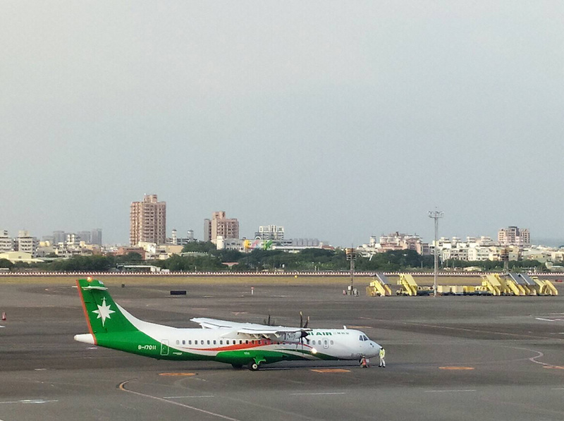 Hong Kong refuse l’entrée d’un avion charter militaire taïwanais dans son espace aérien