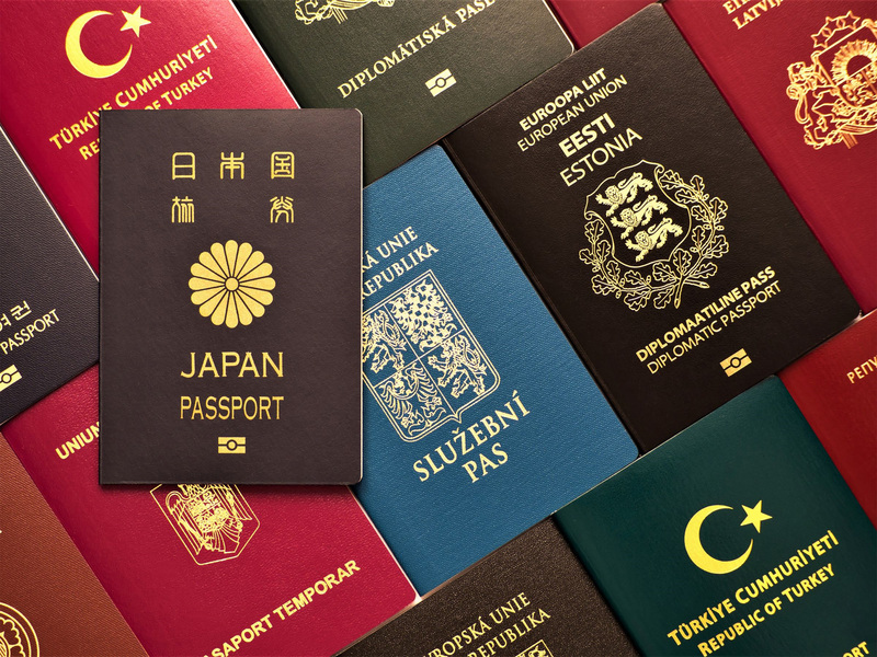 Immigration : les permis de séjour prolongés automatiquement de 30 jours