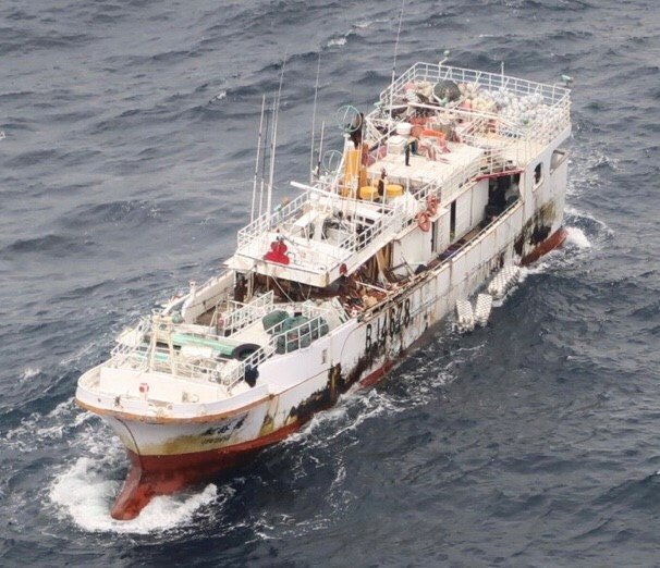 Personne à bord du chalutier taiwanais retrouvé au nord-est des îles Midway