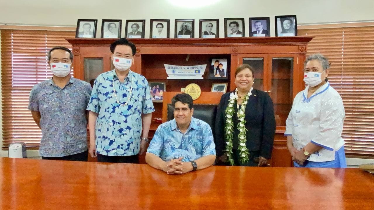 Joseph Wu assiste à l’investiture du nouveau président paluan