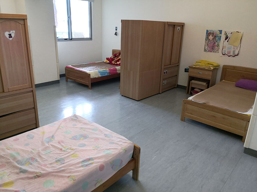 Les familles de personnes handicapées désemparées face au manque de structures d'accueil (2/3))