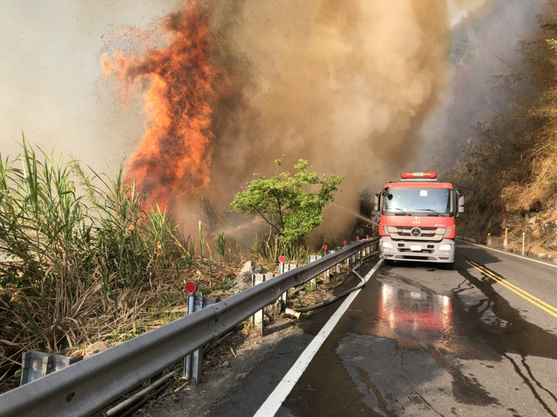 L’incendie forestier à Alishan toujours pas maîtrisé
