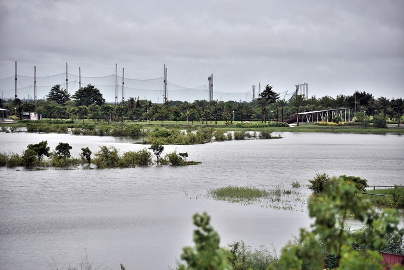 La moitié de Taïwan est inondé sous l’influence du typhon Lupit