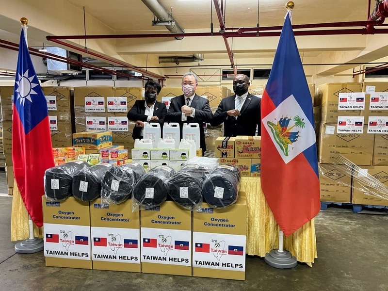 Séisme en Haïti : une première partie des dons de denrées alimentaires et de matériel médical taïwanais partent pour Haïti