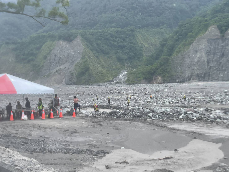 Le pont Mingbakelu toujours coupé