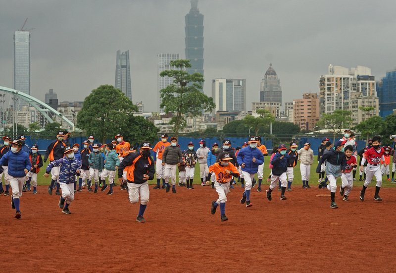 Certains joueurs étrangers bientôt autorisés à intégrer la ligue professionnelle de baseball en dehors des quotas de Taiwan