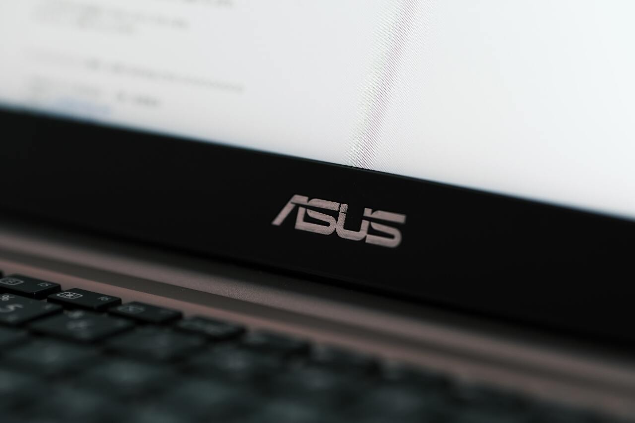 Asus annonce l’interruption de l’envoi de ses marchandises en Russie et un don de 30 millions de dollars taiwanais pour l’Ukraine
