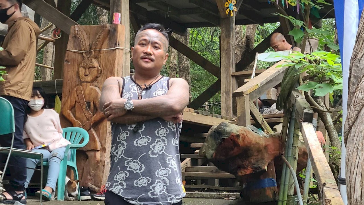 Rencontre avec Cudjuy Patjidres, l'unique tatoueur traditionnel aborigène de Taïwan