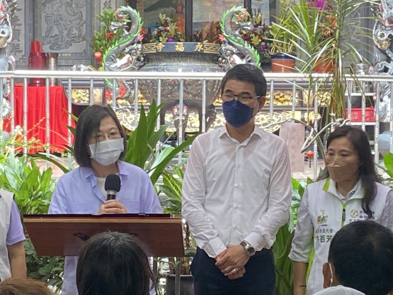 Tsai Ing-wen salue le calme des Taïwanais face à l’escalade des tensions
