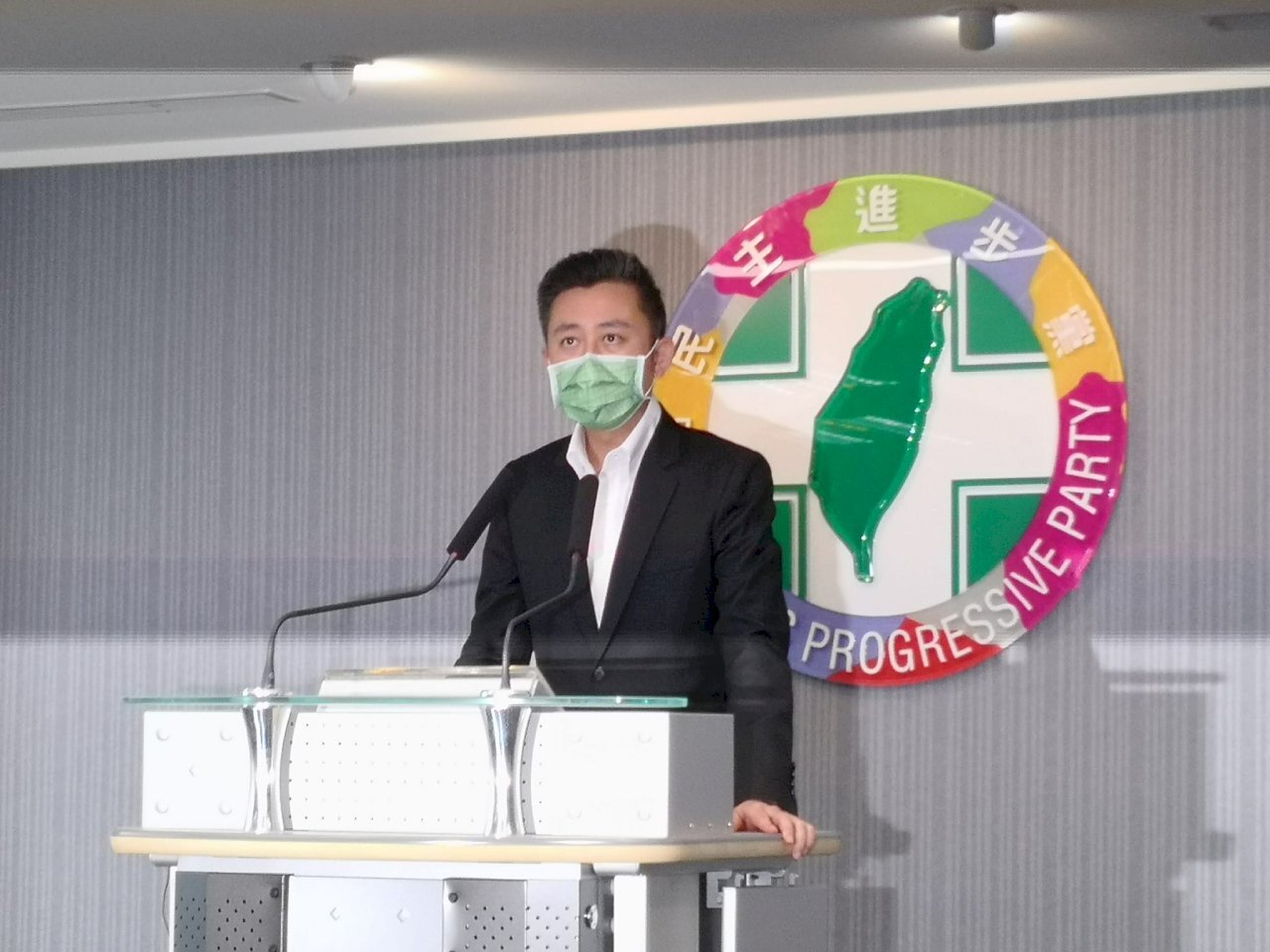 L'ancien maire de Hsinchu voit son deuxième diplôme révoqué pour plagiat