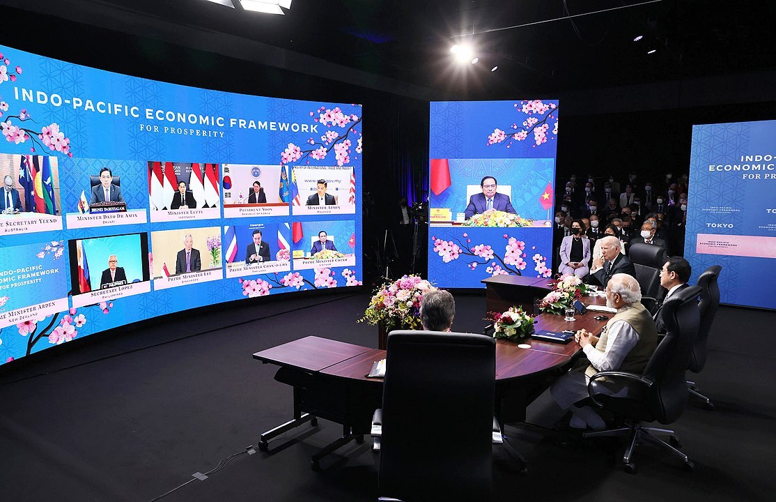 Sommet de l'IPEF le 23 mai 2022 (Image : 首相官邸, CC BY 4.0 <https://creativecommons.org/licenses/by/4.0>, via Wikimedia Commons)