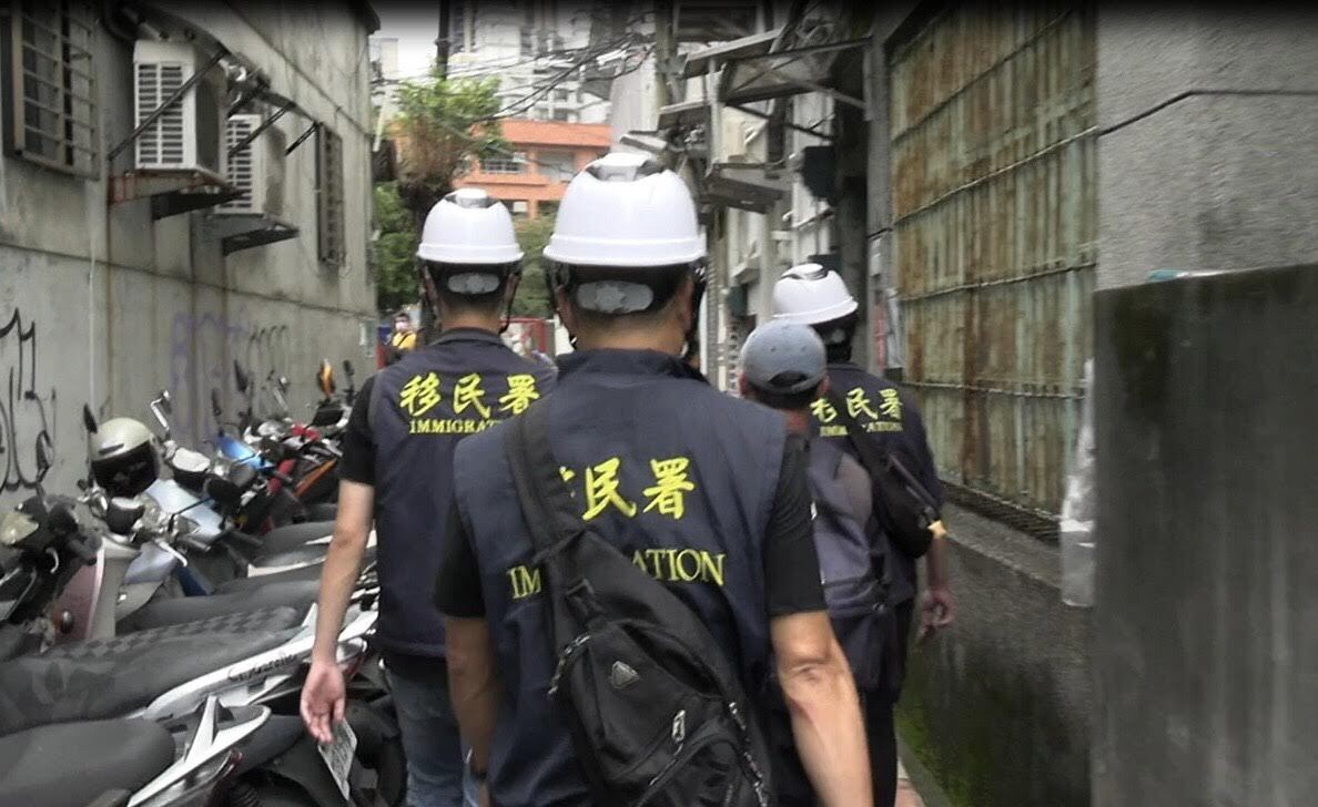 L'Agence nationale de l'immigration arrête 34 travailleurs illégaux étrangers à Taipei