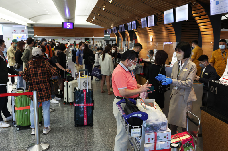 Les touristes étrangers restent plus longtemps à Taïwan mais consomment moins