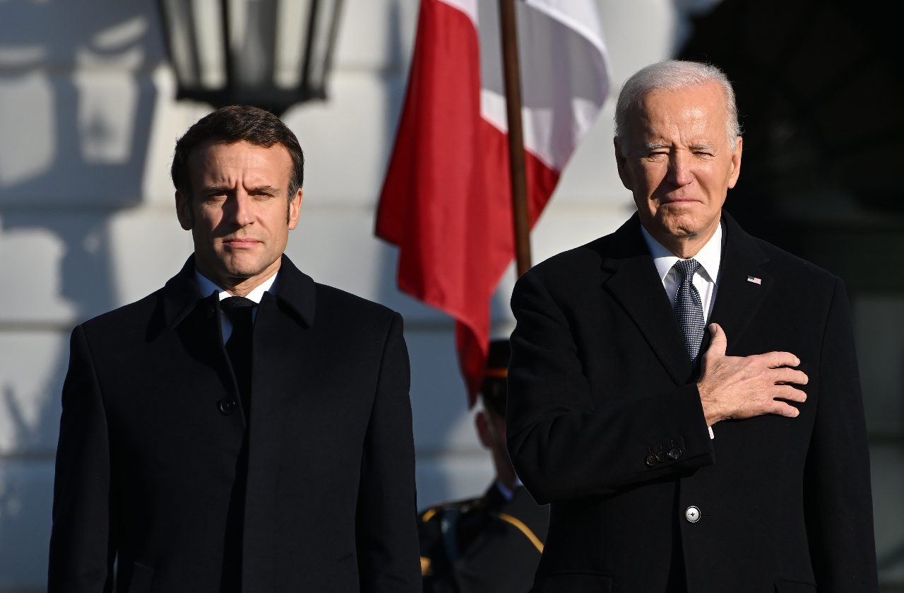 Biden et Macron réaffirment le besoin de paix et de stabilité à travers le détroit de Taïwan