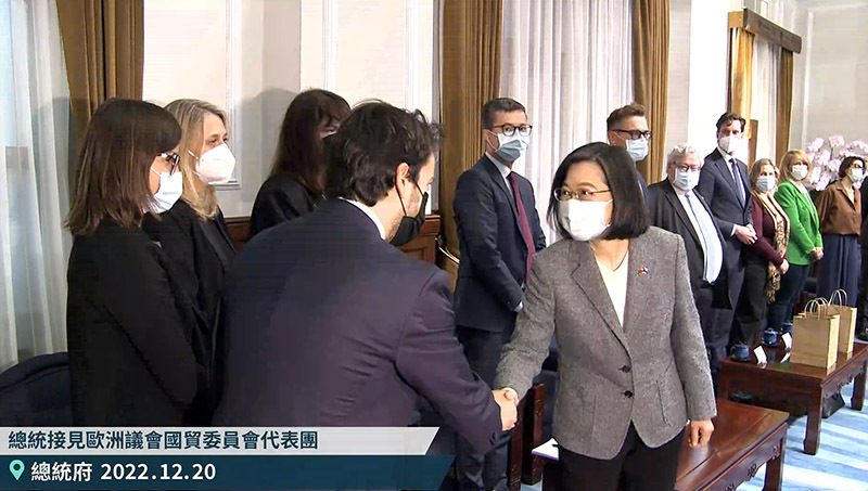 Tsai Ing-wen reçoit la délégation parlementaire européenne