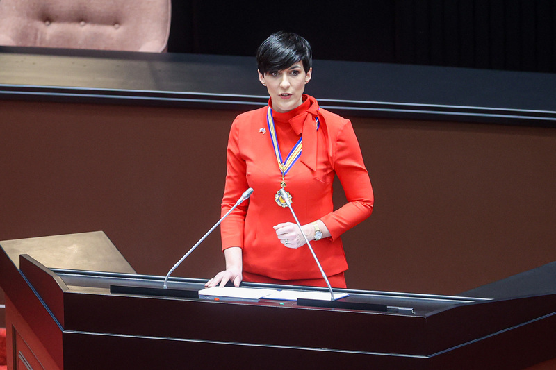 La présidente de la Chambre des députés tchèque prononce un discours au Yuan législatif