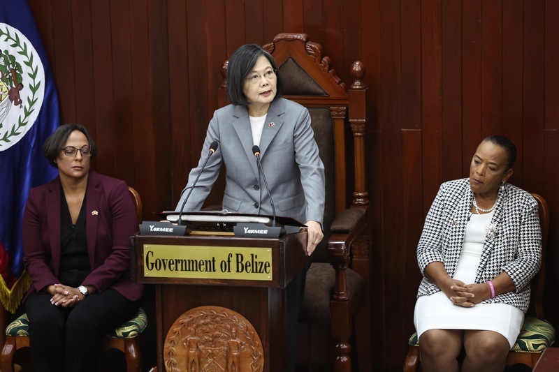 Tsai Ing-wen prononce un discours au Parlement du Bélize