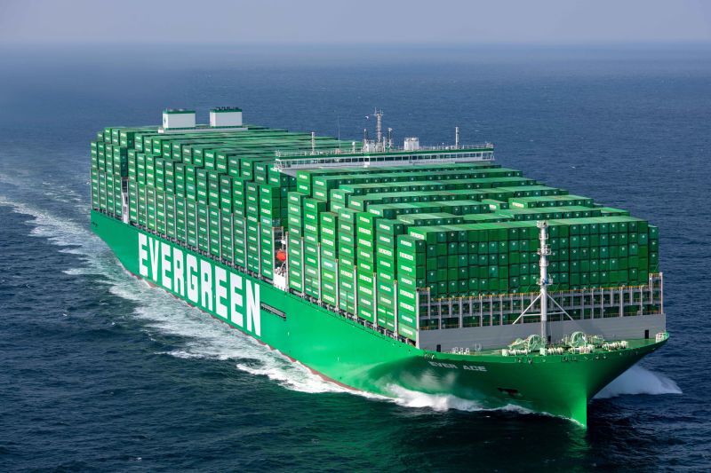 Le porte-conteneurs Ever Boomy victime de brigandage au large du port de Manille