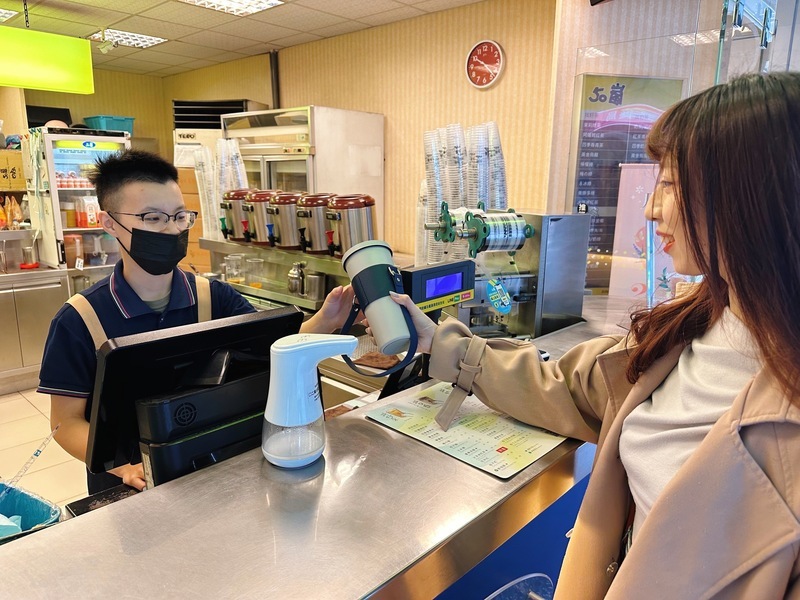 Gobelets jetables en plastique bannis de Nouveau Taipei