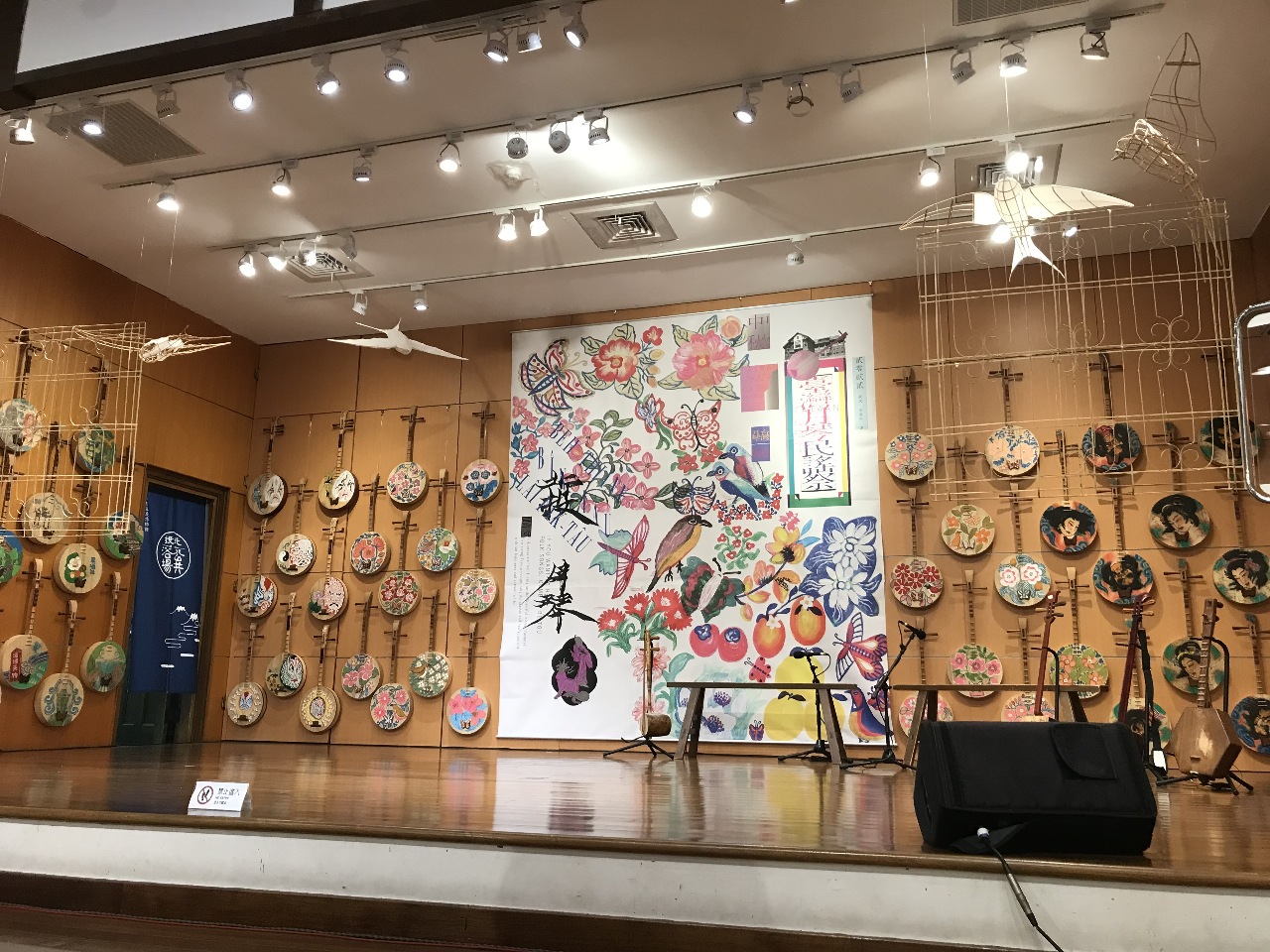 Entretien avec Li Cheng-ji, présidente de la Fondation pour la promotion de la musique folk de Hengchun (Hengchun minyao cujinhui) (Image : RTI / Lisa Duffaud)