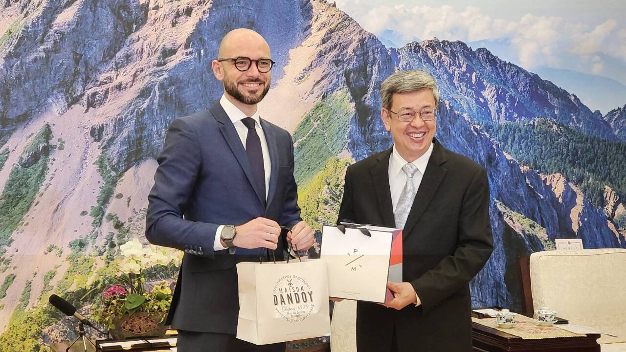 Le Premier ministre Chen Chien-jen reçoit des sénateurs belges