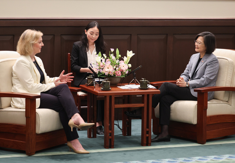 Liz Truss reçue par la présidente Tsai Ing-wen