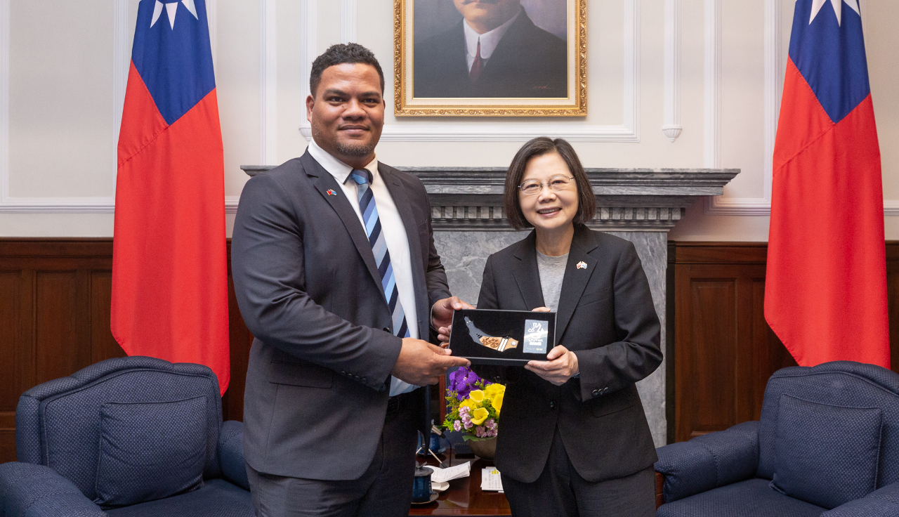 Le chef de la Diplomatie de Tuvalu reçu par la présidente taïwanaise Tsai Ing-wen