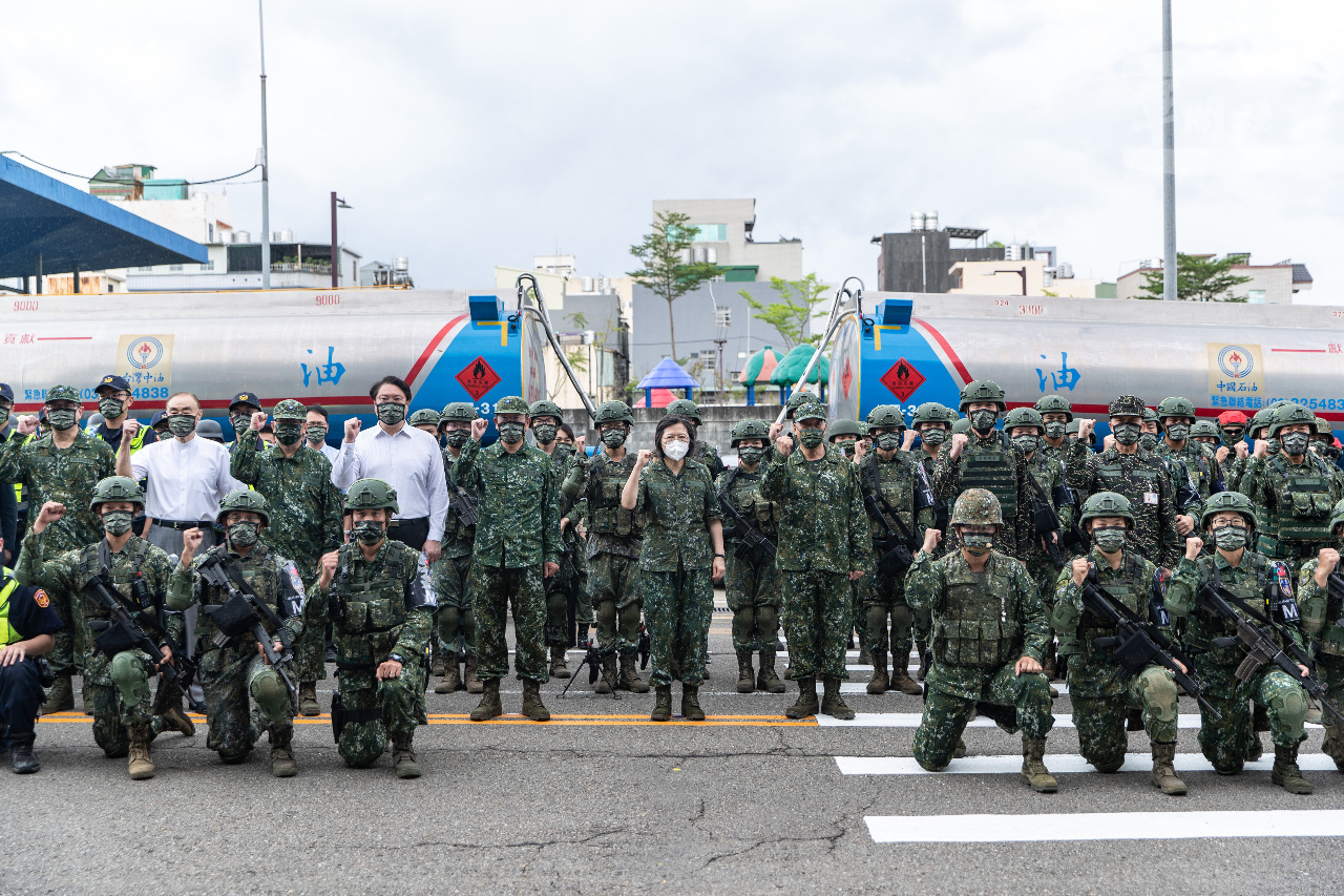 La Présidente Tsai Ing-wen supervise les exercices militaires Han Kuang à Taoyuan